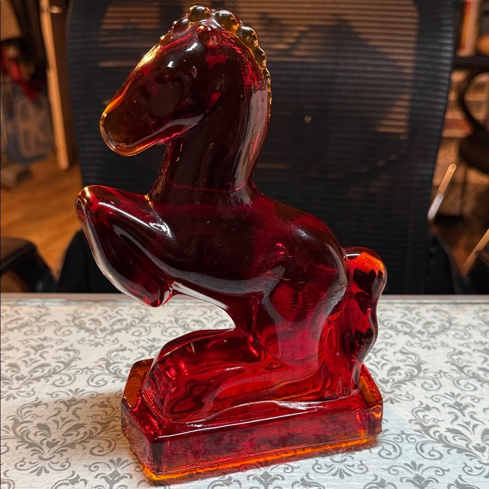 Vintage LE Smith Ruby Amberina UV Reactive Glass Horse Figurine